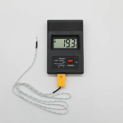 Basic Celsius Thermometer with Thermocouple Probe