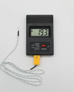 Basic Celsius Thermometer with Thermocouple Probe